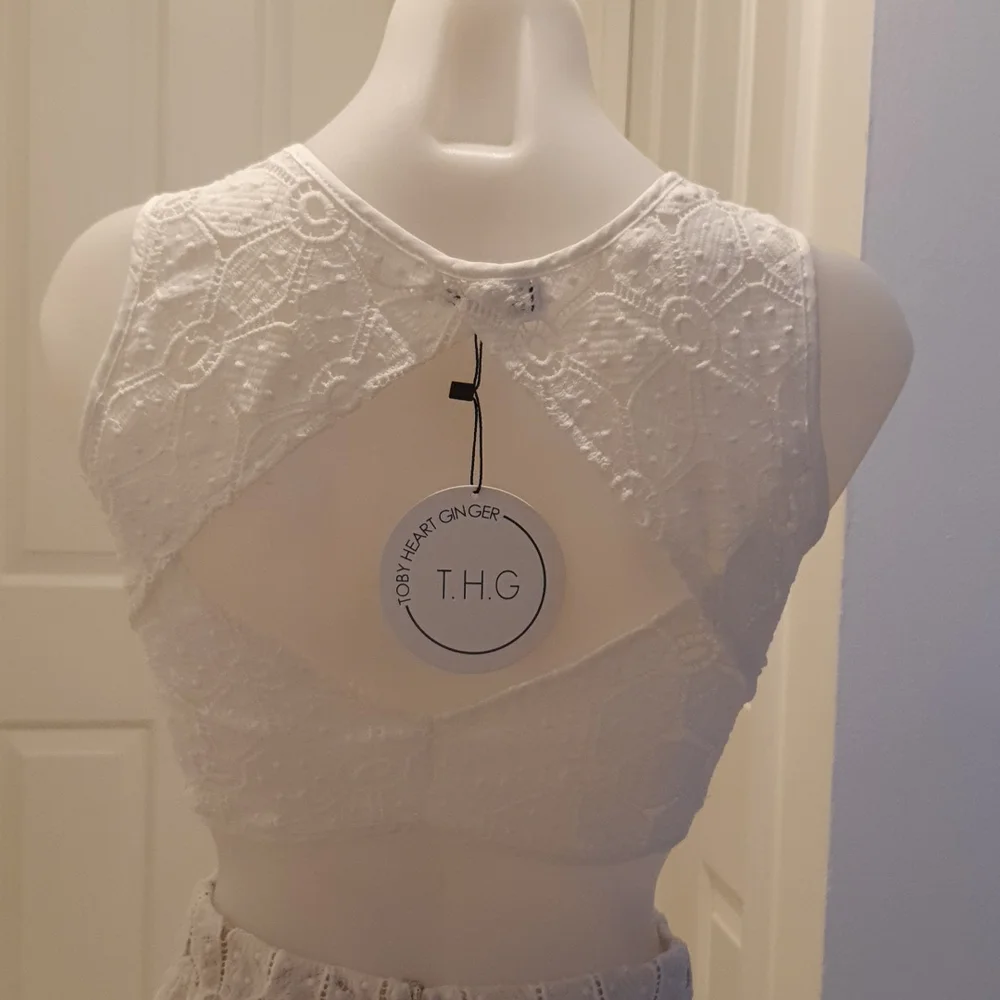 Absolutely Gorgeous Set Skirt and Crop Top - Picture 11 of 12